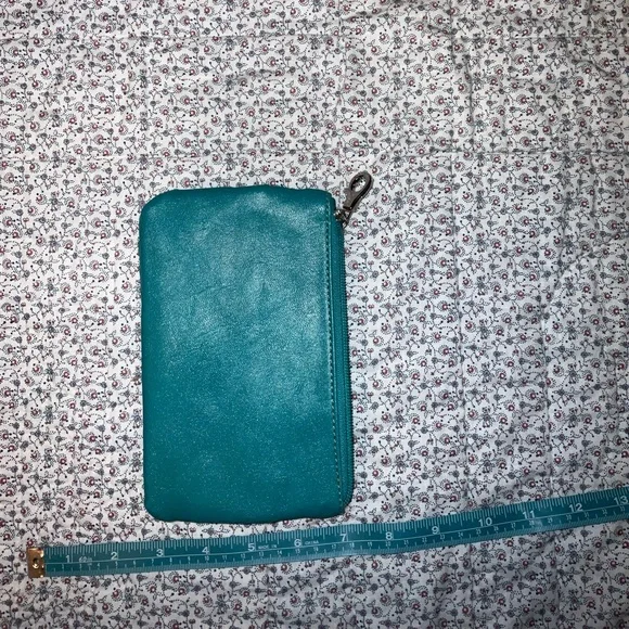 Beautiful Teal Multi-pocket Relic Wallet! - Picture 5 of 8